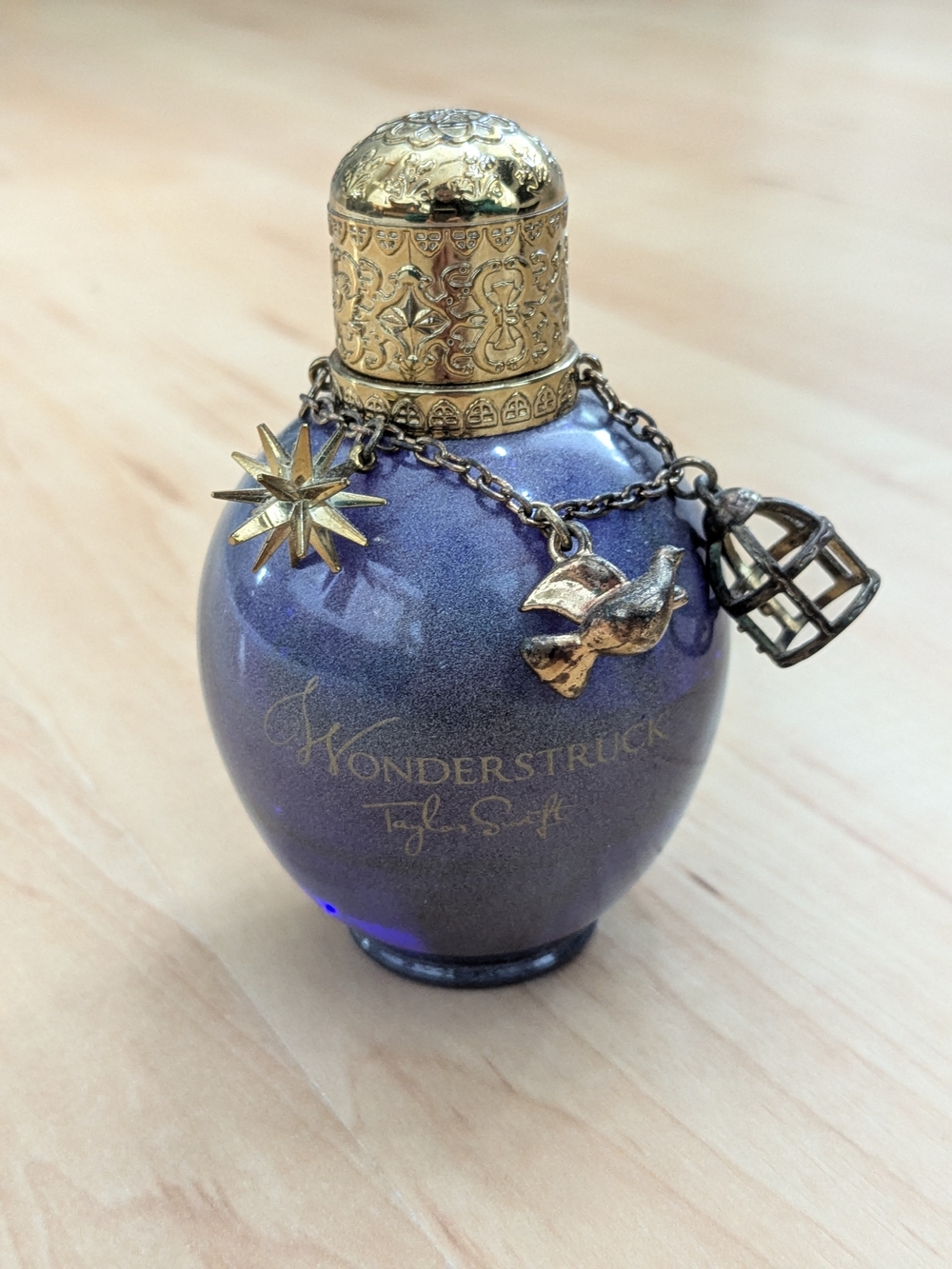 ✨ Taylor Swift Wonderstruck Perfume with Gold Charms